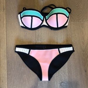 Triangl bikini bathing suit